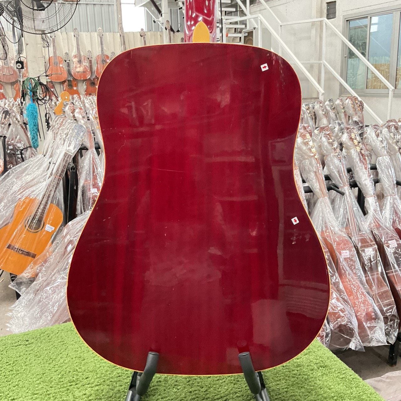 กีต้าร์โปร่ง Mavis : MW-200