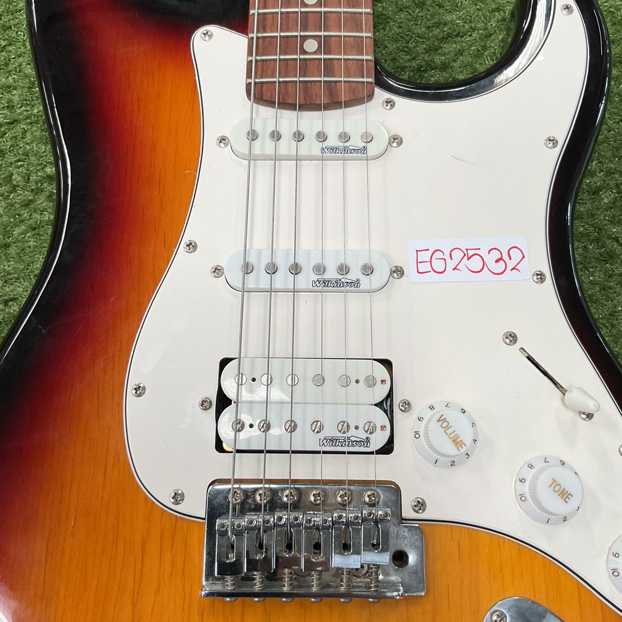 กีต้าร์ไฟฟ้า R D R