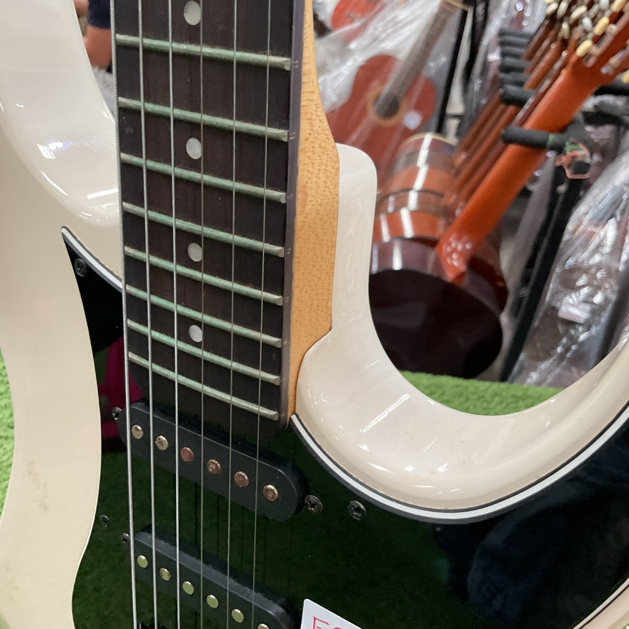 กีต้าร์ไฟฟ้า YAMAHA : YGX 112P