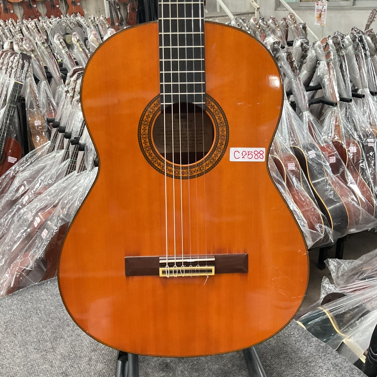 กีต้าร์คลาสสิค YAMAHA : C-180