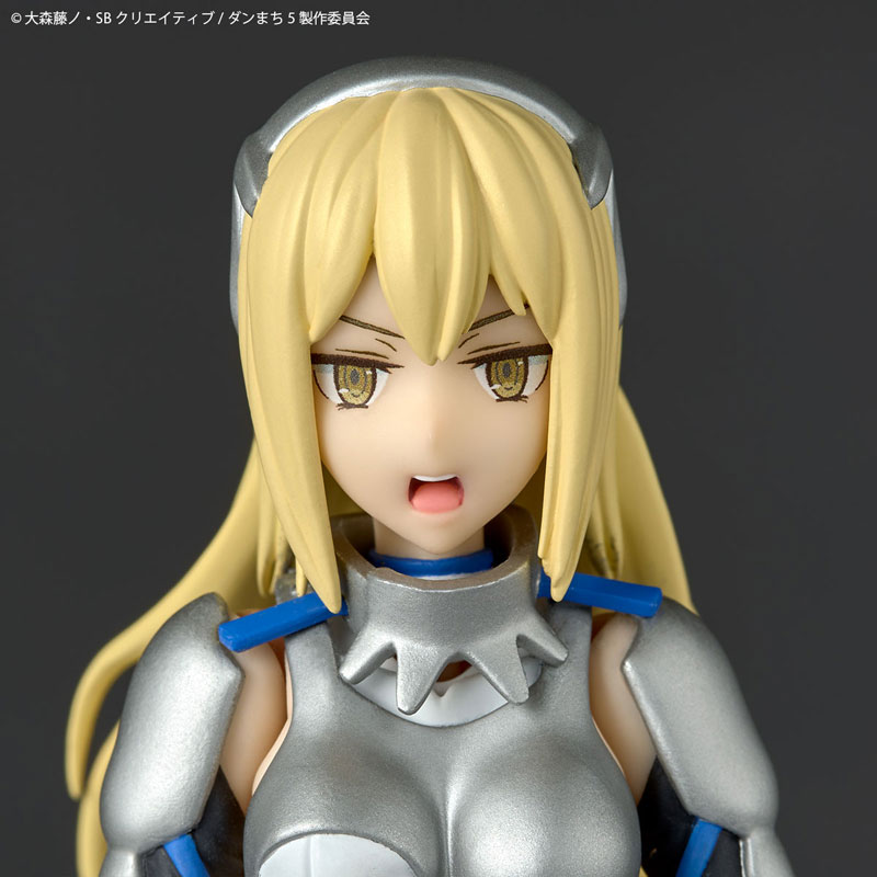 Revoltech Is It Wrong to Try to Pick Up Girls in a Dungeon? Ais Wallenstein(Pre-order)