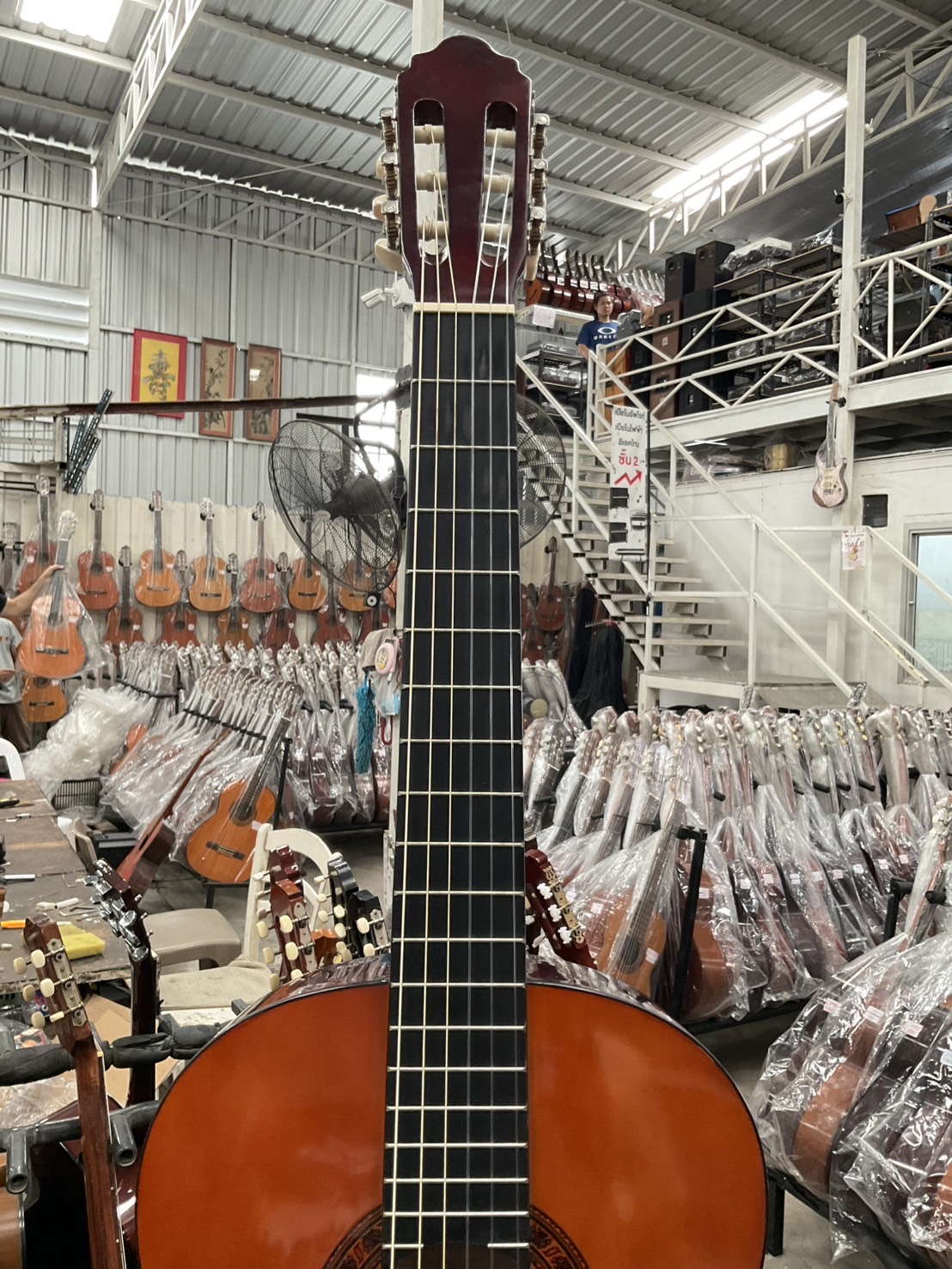 กีต้าร์คลาสสิค Valencia : CG10