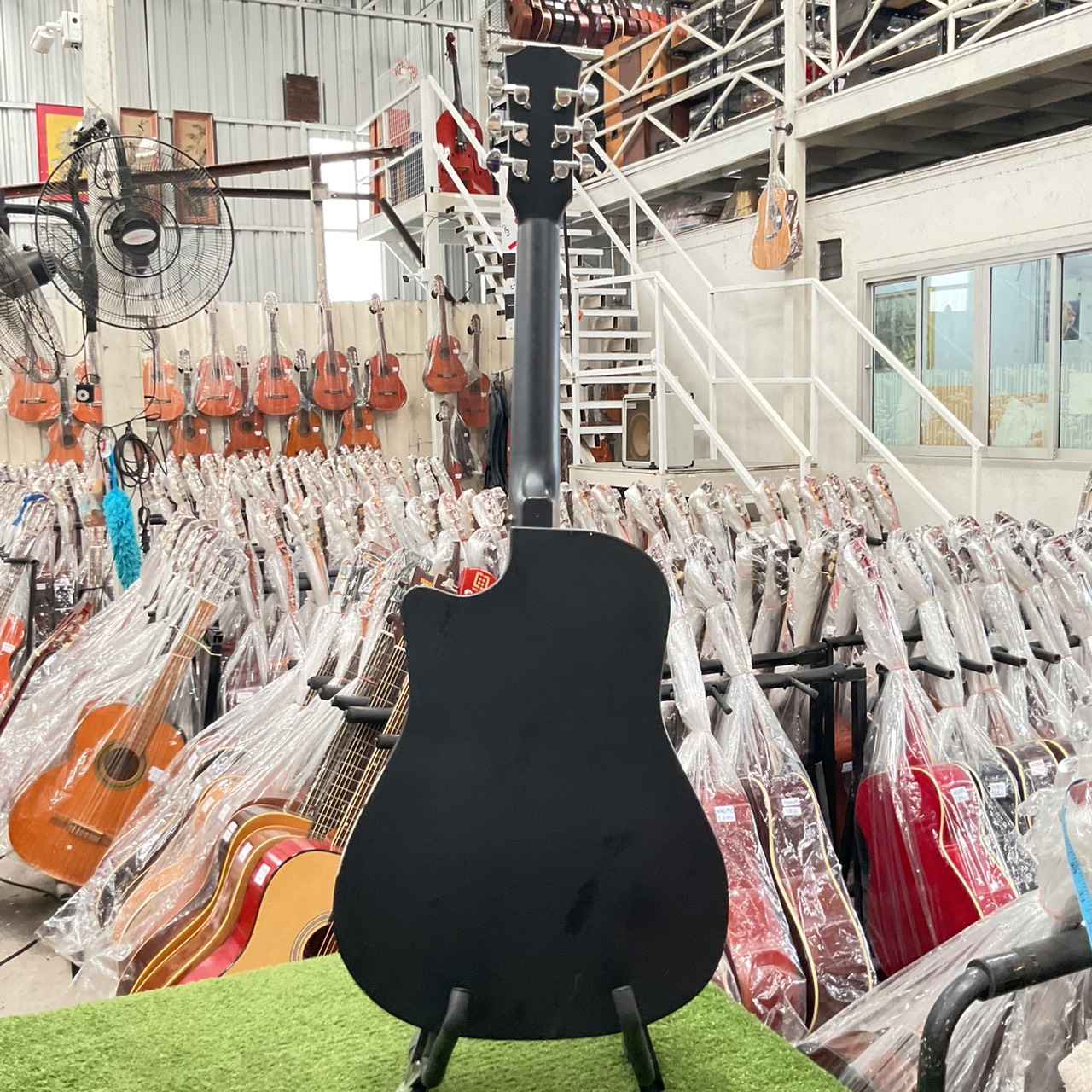 กีต้าร์โปร่ง Juicy : JCG-01S/BK