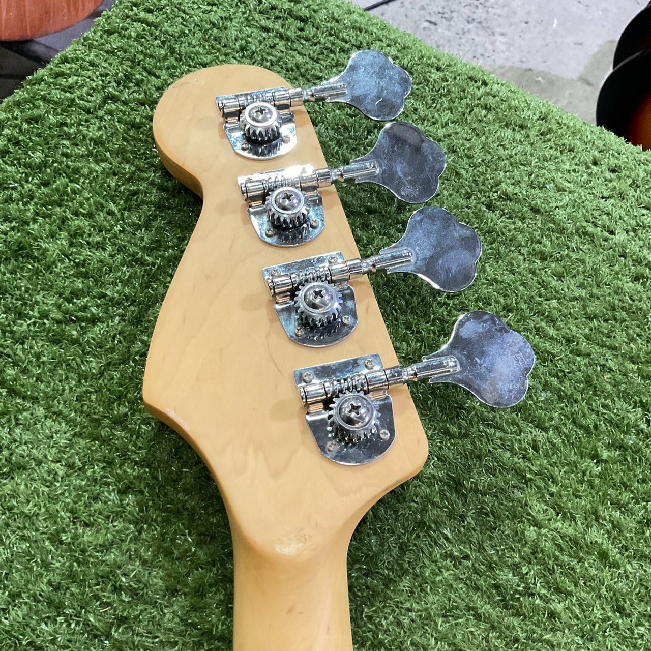 กีต้าร์เบส SELDER