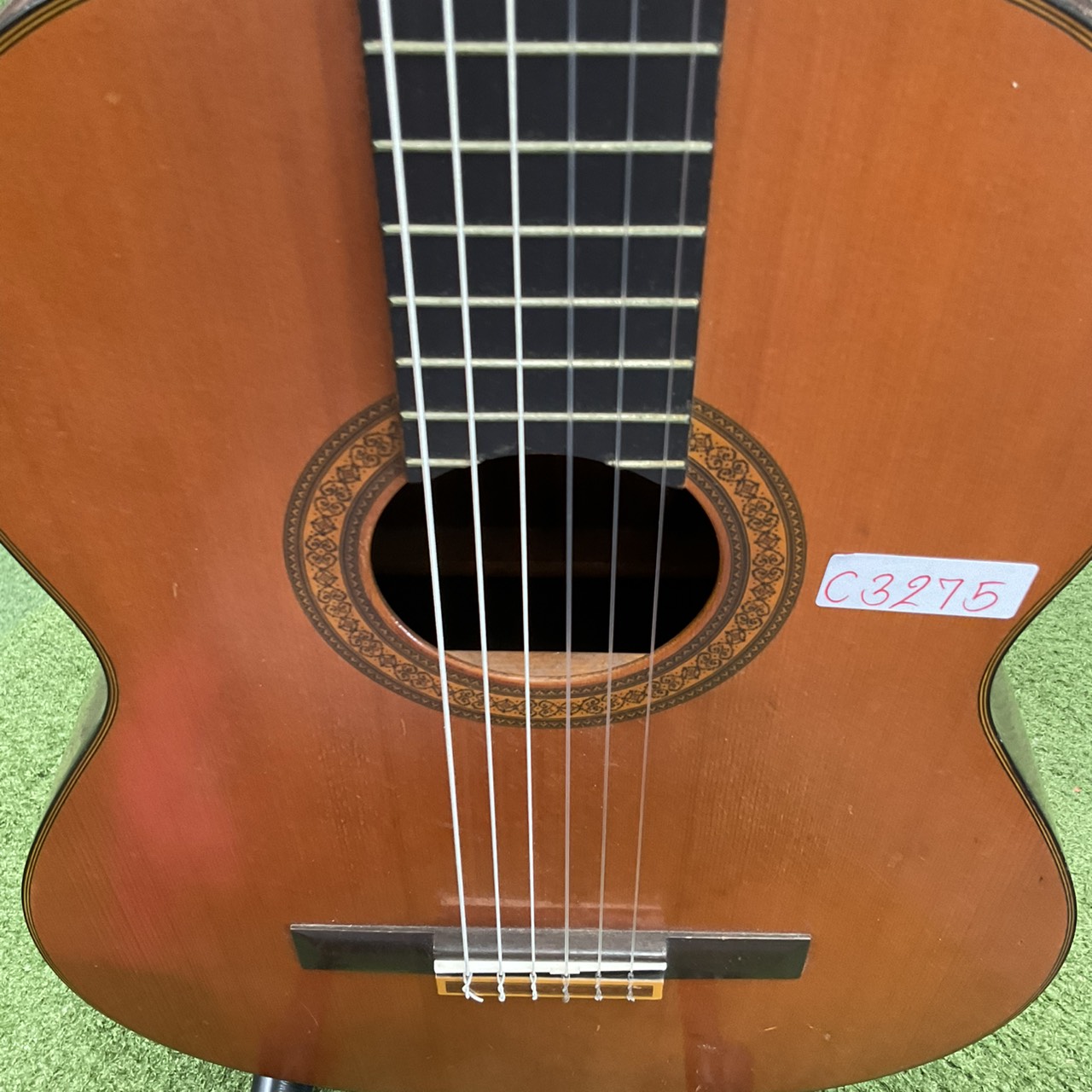 กีต้าร์คลาสสิค YAMAHA : C-180