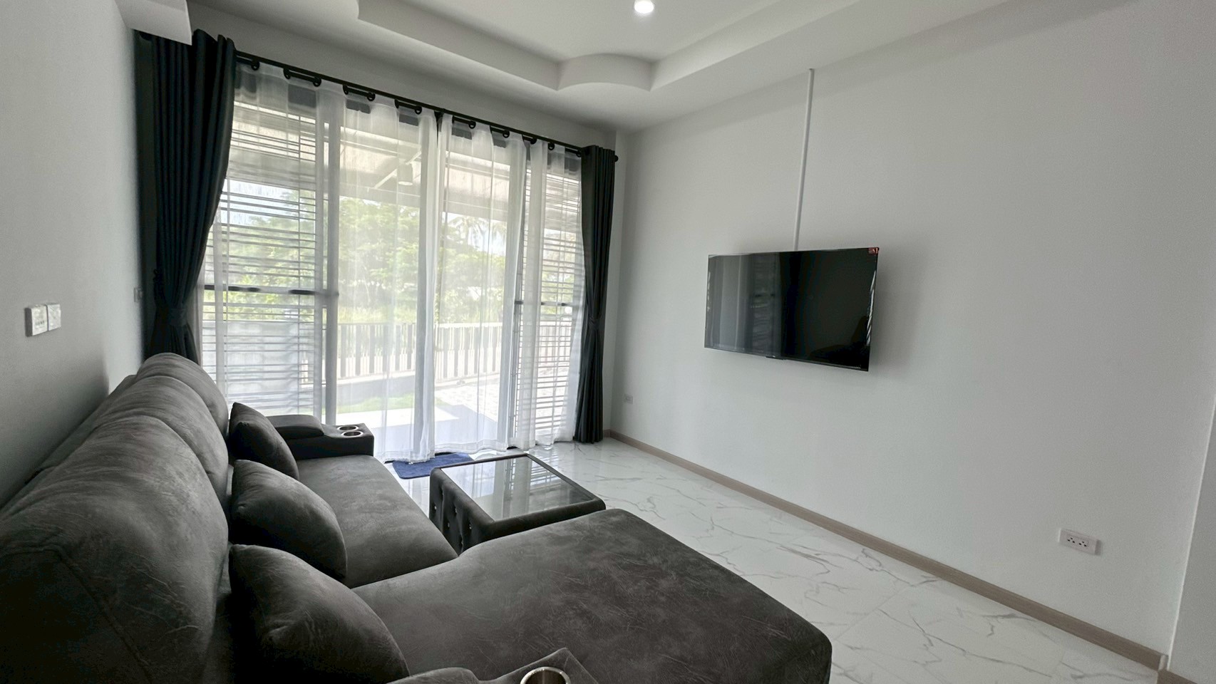 บ้านเช่าพัทยา หนองปลาไหล 3 ห้องนอน 3 ห้องน้ำ บ้านใหม่ ตกแต่งพร้อมอยู่ สวยมาก