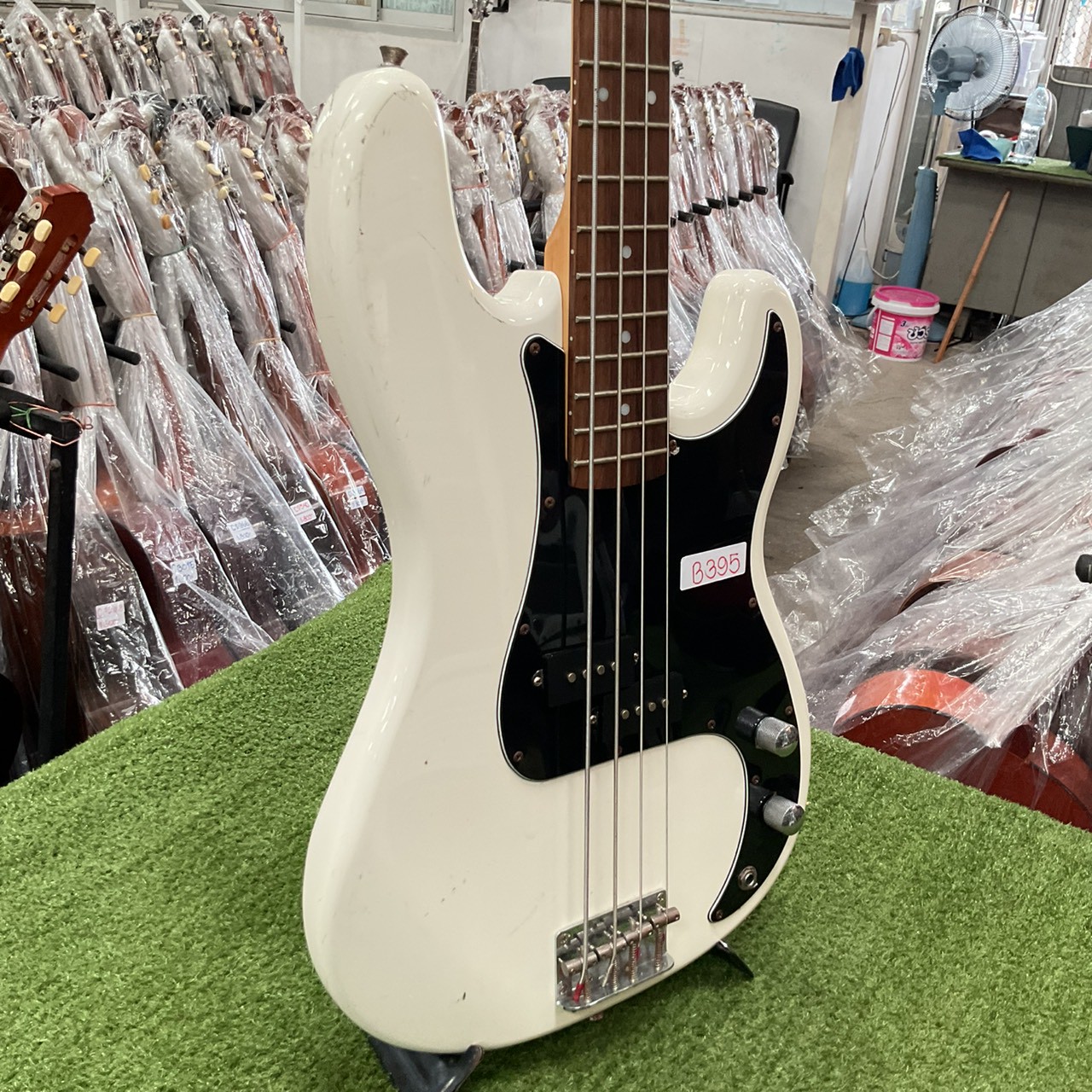 กีต้าร์เบส SELDER