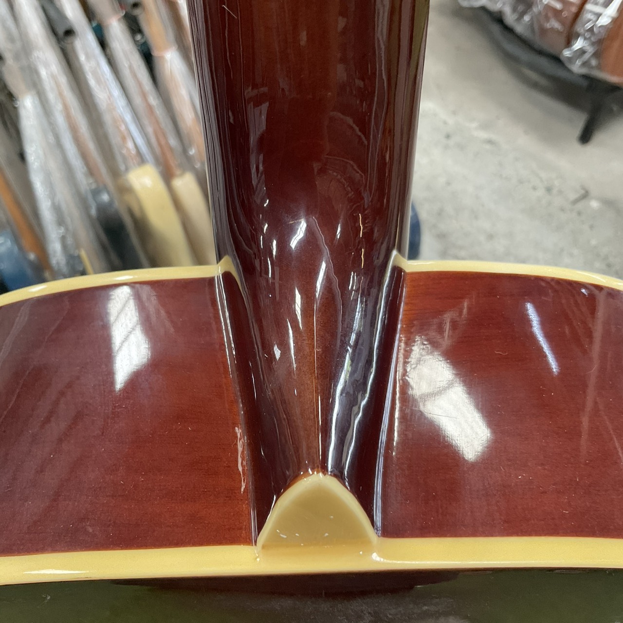 กีต้าร์โปร่ง HONEY BEE : F-15 N