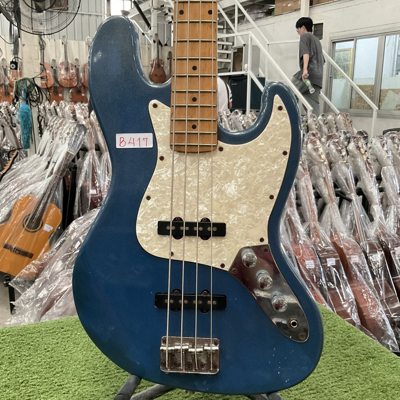 กีต้าร์เบส JAGARD