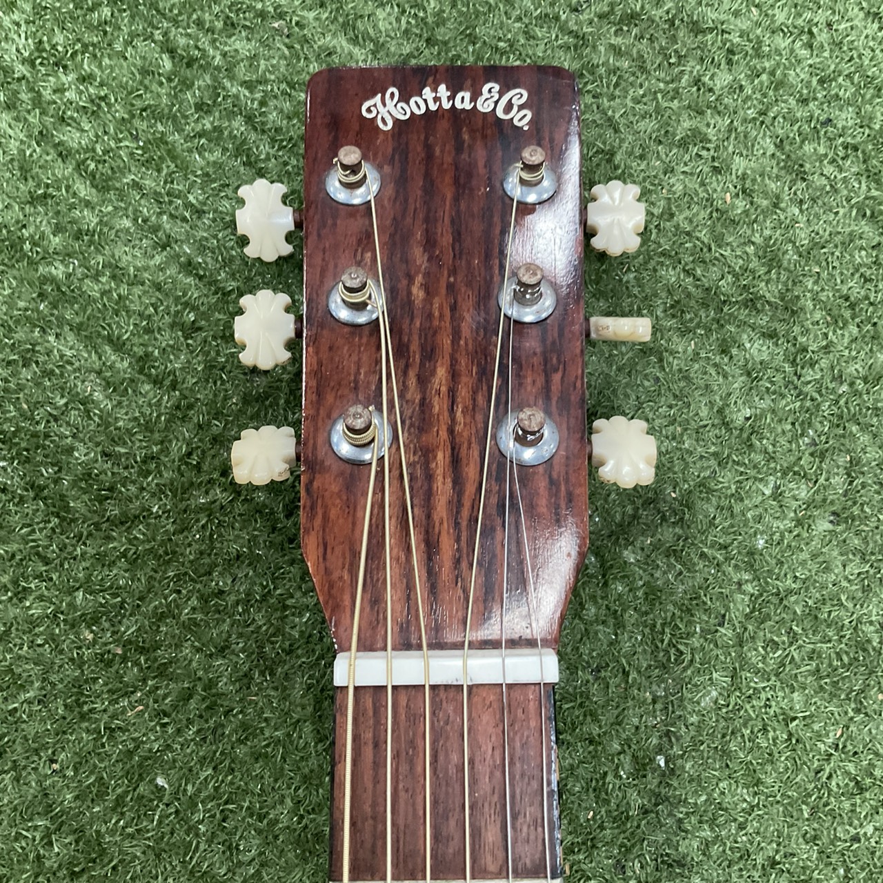 กีต้าร์โปร่ง Hotta : No.100