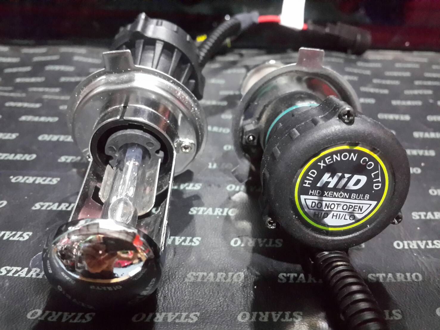 หลอดไฟ XENON ขั้ว H4/slide มีไฟสูง-ไฟต่ำในตัว พร้อมหมวกบังแสง ไม่แยงตาเพื่อนร่วมทาง