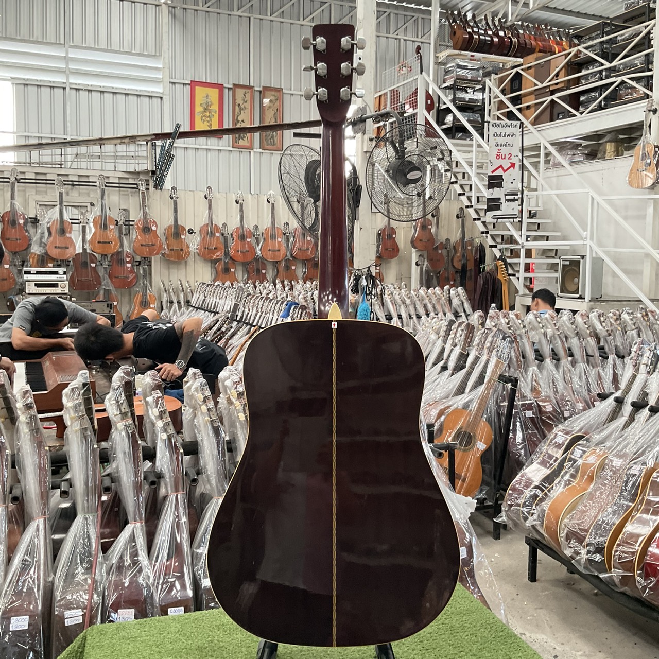 กีต้าร์โปร่ง Morris : W-20 (สำหรับมือซ้าย)