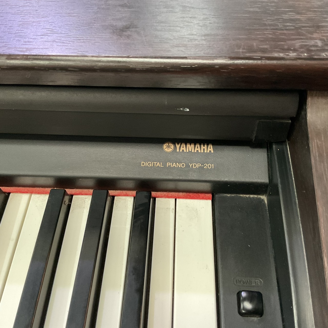 เปียโน YAMAHA : YDP-201 สินค้าไม่พร้อมใช้งาน (ต้องซ่อม)