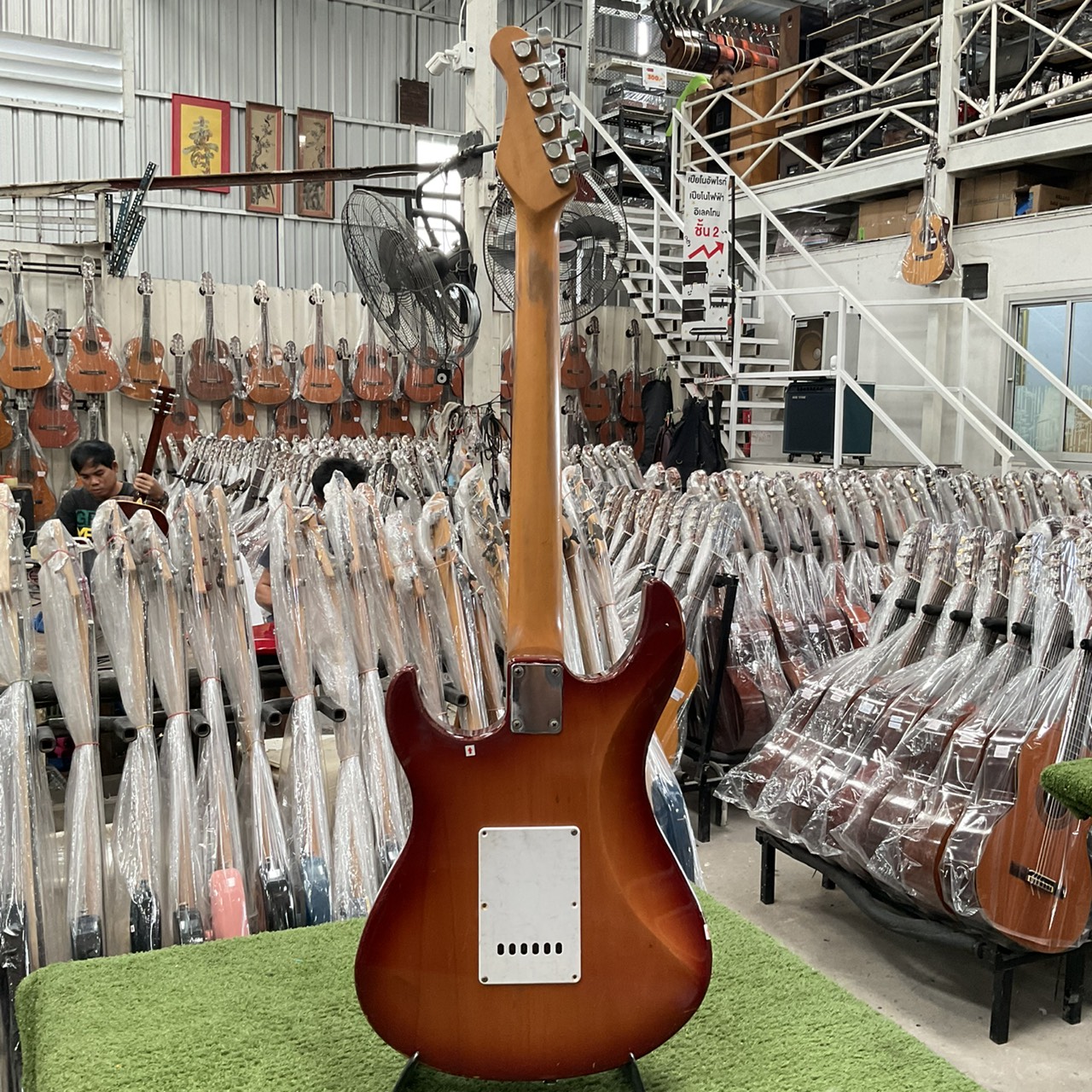 กีต้าร์ไฟฟ้า YAMAHA : YGS 112T