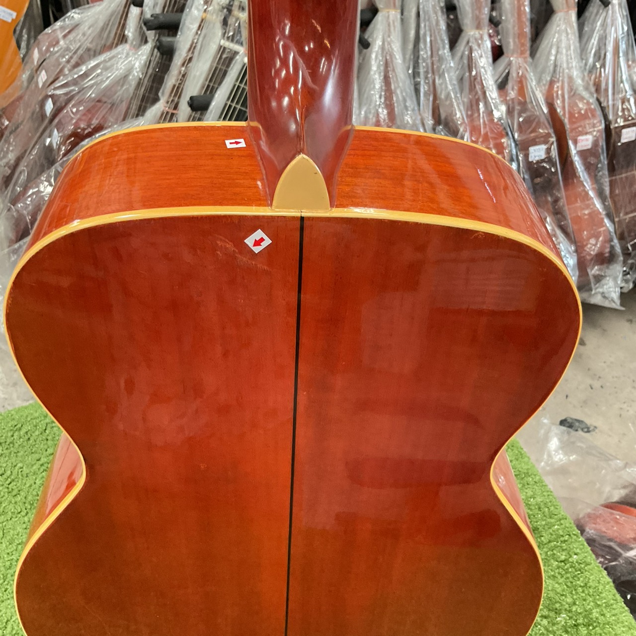 กีต้าร์โปร่ง Morris