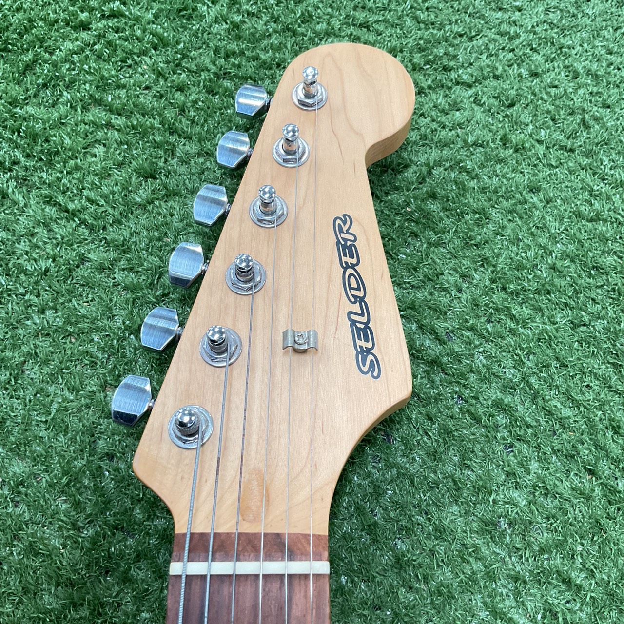 กีต้าร์ไฟฟ้า SELDER