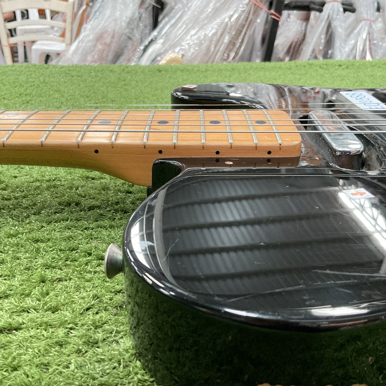 กีต้าร์ไฟฟ้า SQUIER