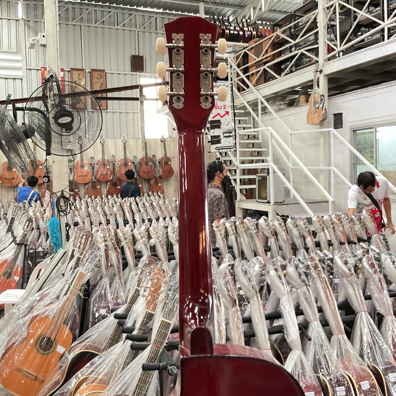 กีต้าร์โปร่ง Chelldee