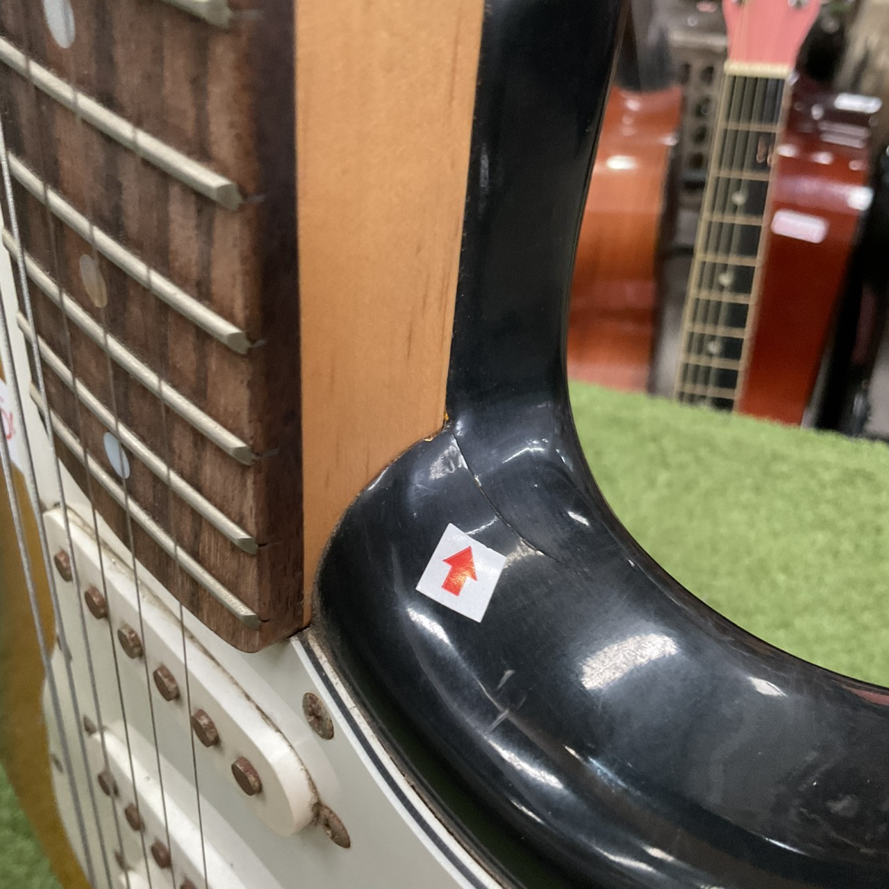 กีต้าร์ไฟฟ้า Flavor