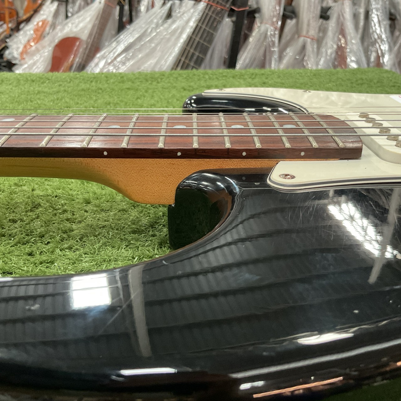 กีต้าร์ไฟฟ้า PhotoGenic