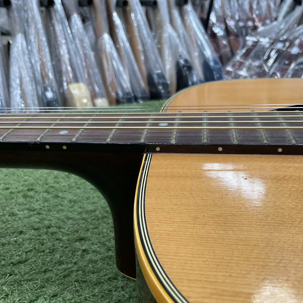 กีต้าร์โปร่ง YAMAHA : FG-151