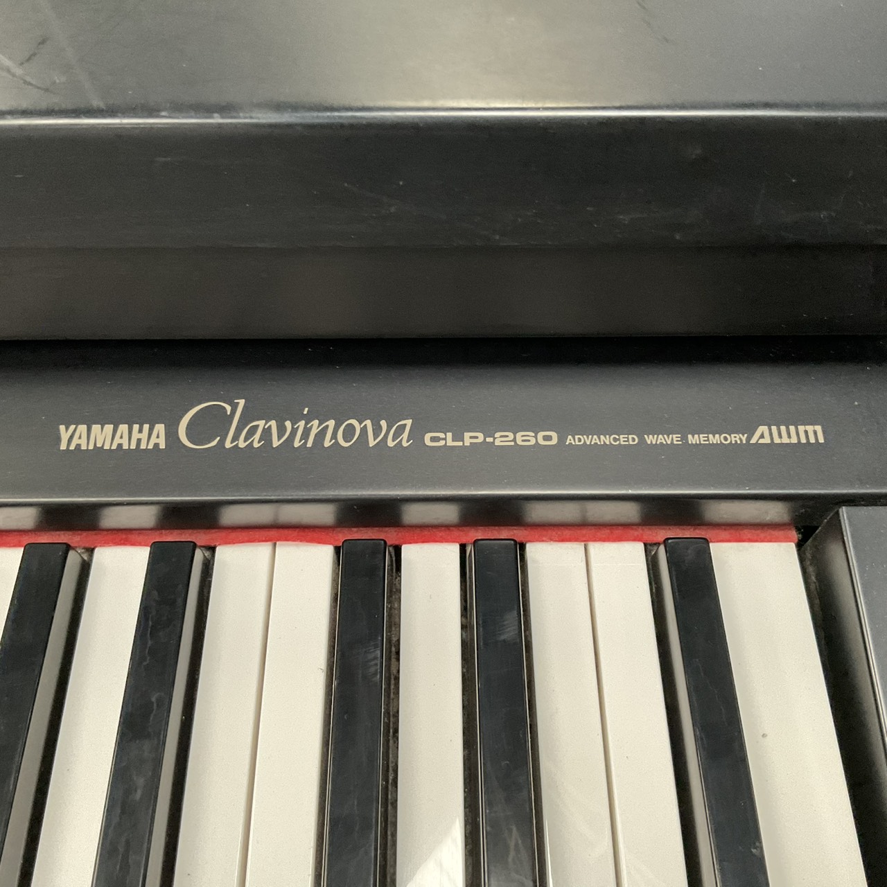 เปียโน YAMAHA : CLP-260 สินค้าไม่พร้อมใช้งาน (ต้องซ่อม)