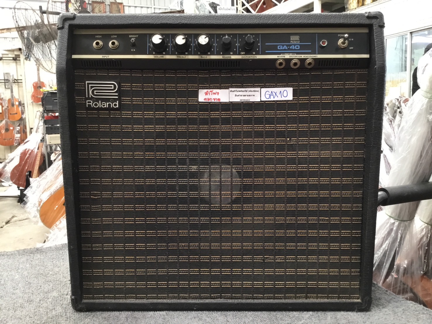 แอมป์กีต้าร์ Roland : GA-40 สินค้าไม่พร้อมใช้งาน (ต้องซ่อม)