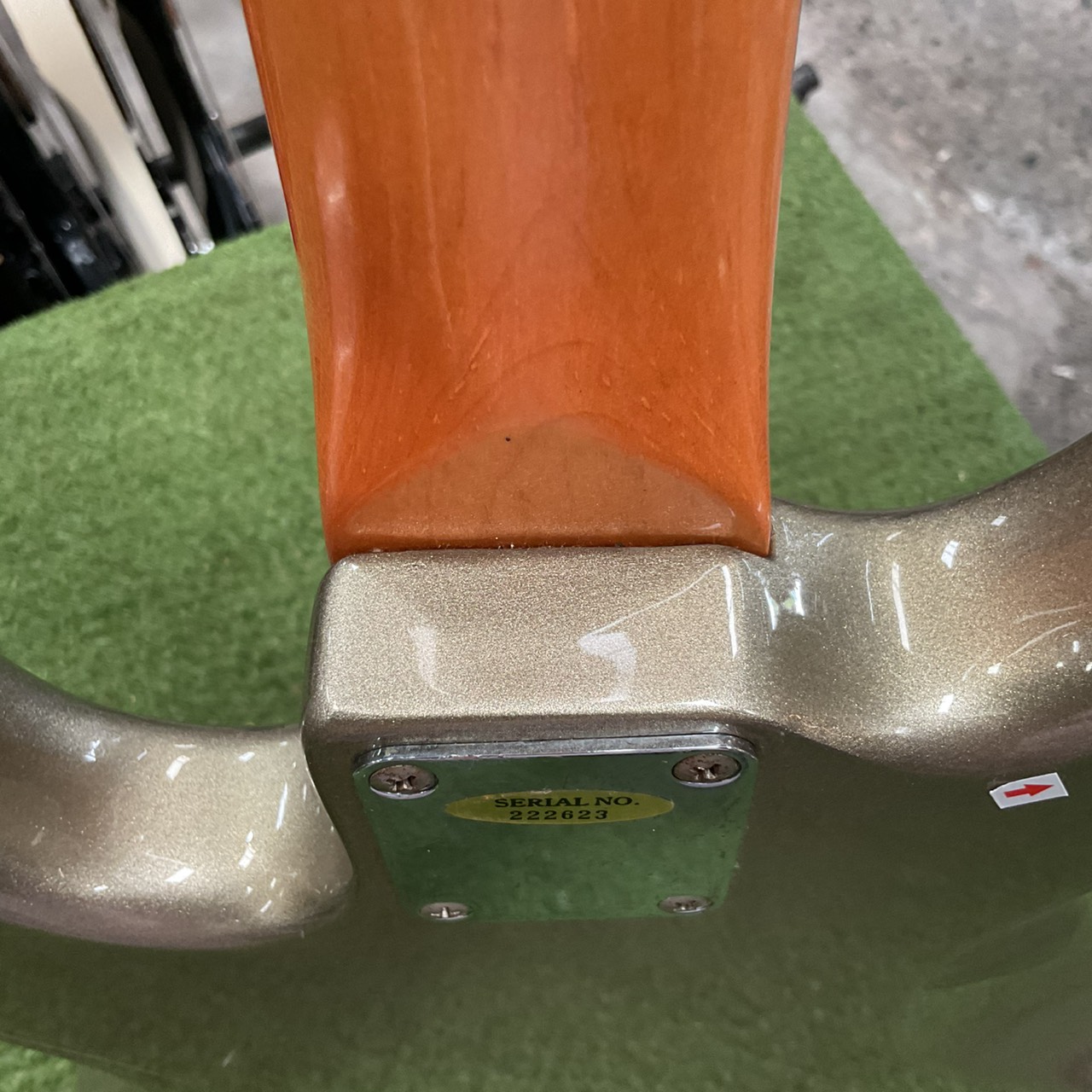 กีต้าร์เบส Legend