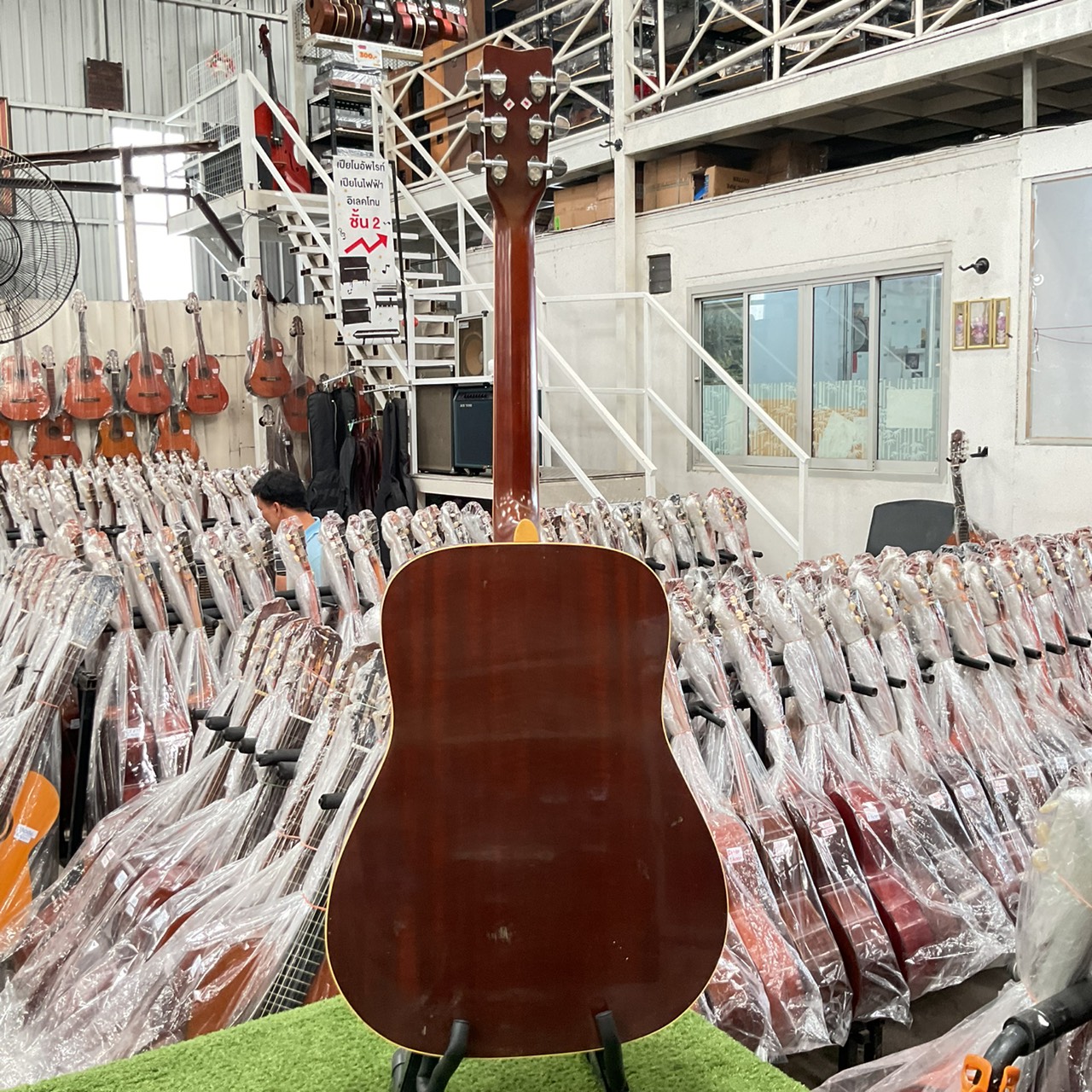 กีต้าร์โปร่ง YAMAHA : FG-200D