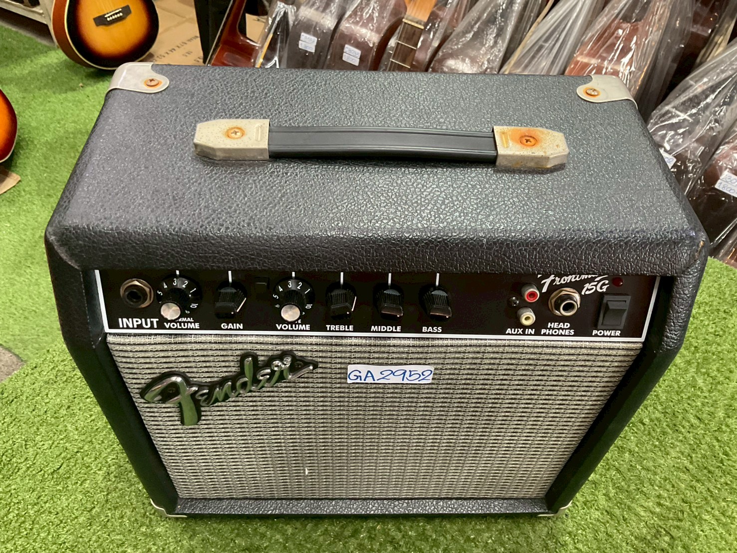 แอมป์กีต้าร์ Fender : Frontman 15G