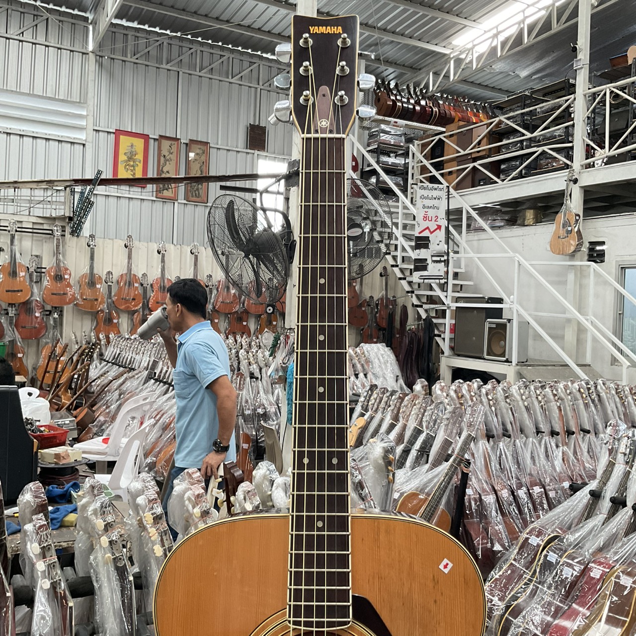 กีต้าร์โปร่ง YAMAHA : FG-202