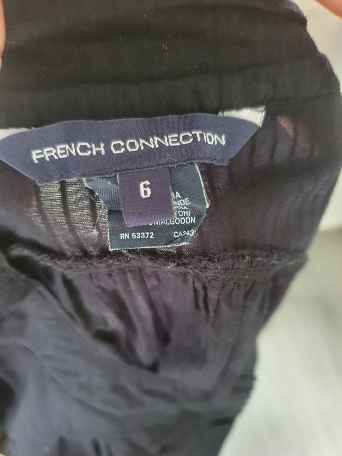 FF06446 เสื้อผ้ามือสอง สีดำ แบรนด์ FRENCH CONNECTION อก 34 นิ้ว