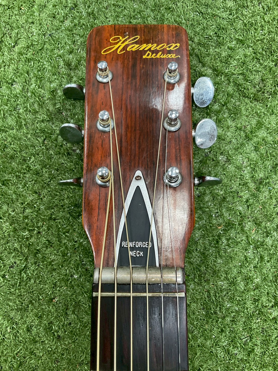 กีต้าร์โปร่ง Hamox Deluxe