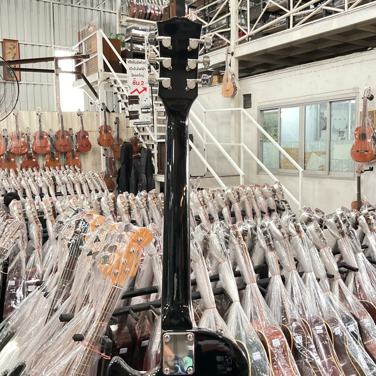 กีต้าร์ไฟฟ้า GRASS ROOTS