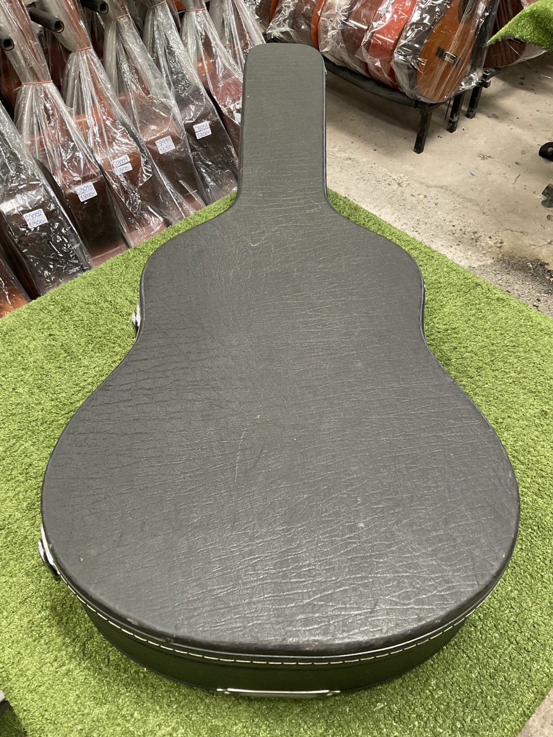 กล่องเคสกีต้าร์โปร่ง