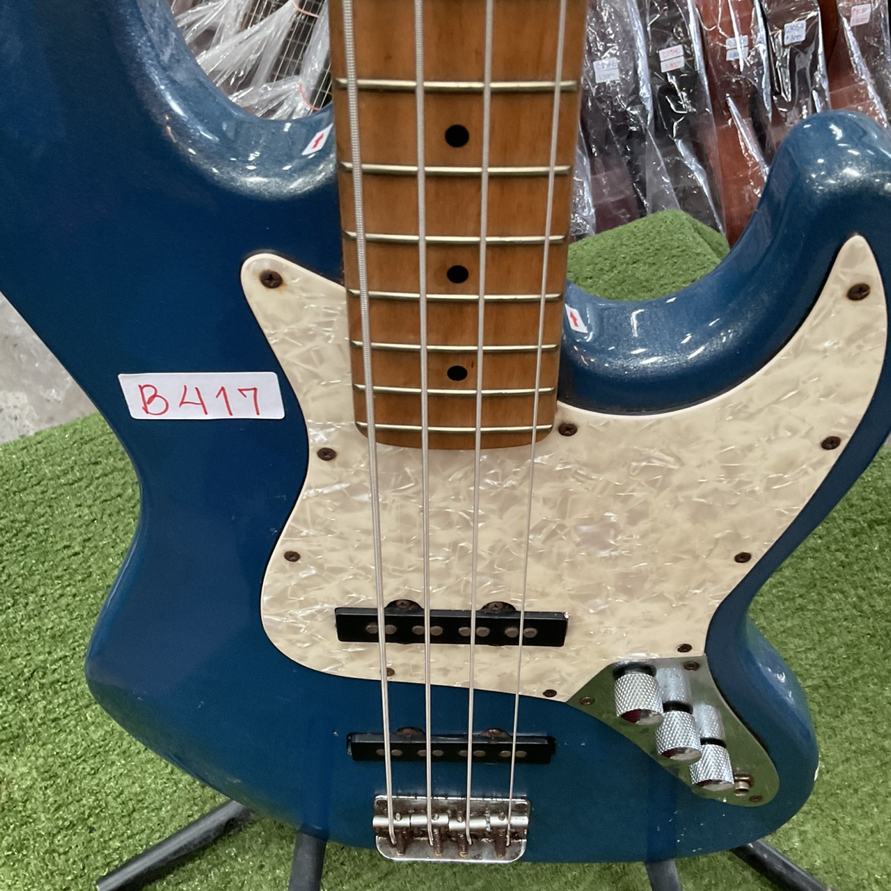 กีต้าร์เบส JAGARD