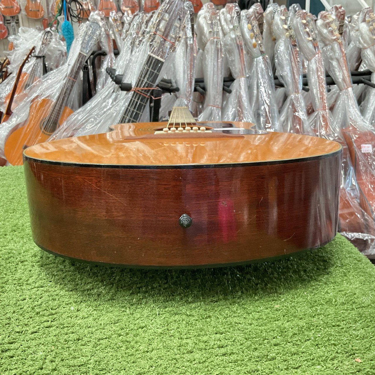 กีต้าร์โปร่ง YAHAMA : FG-130