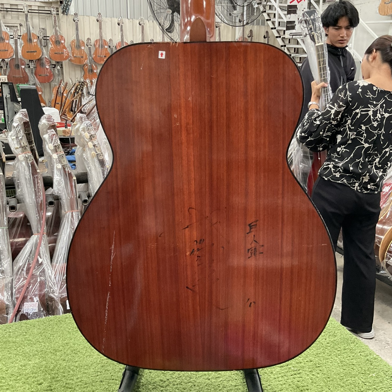 กีต้าร์โปร่ง Hotta : No.80