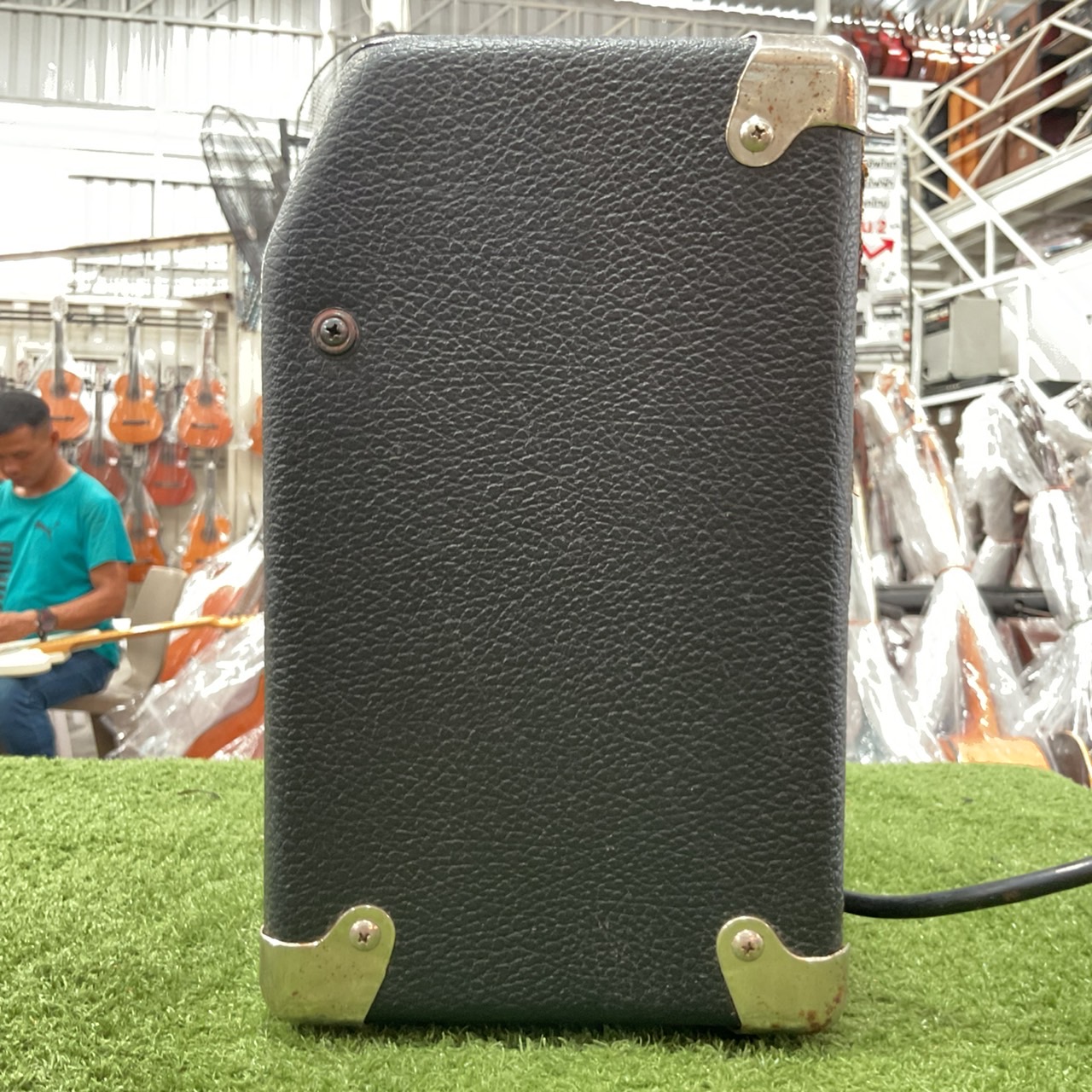 แอมป์กีต้าร์ Fender : PR241 (Bullet -Amp)