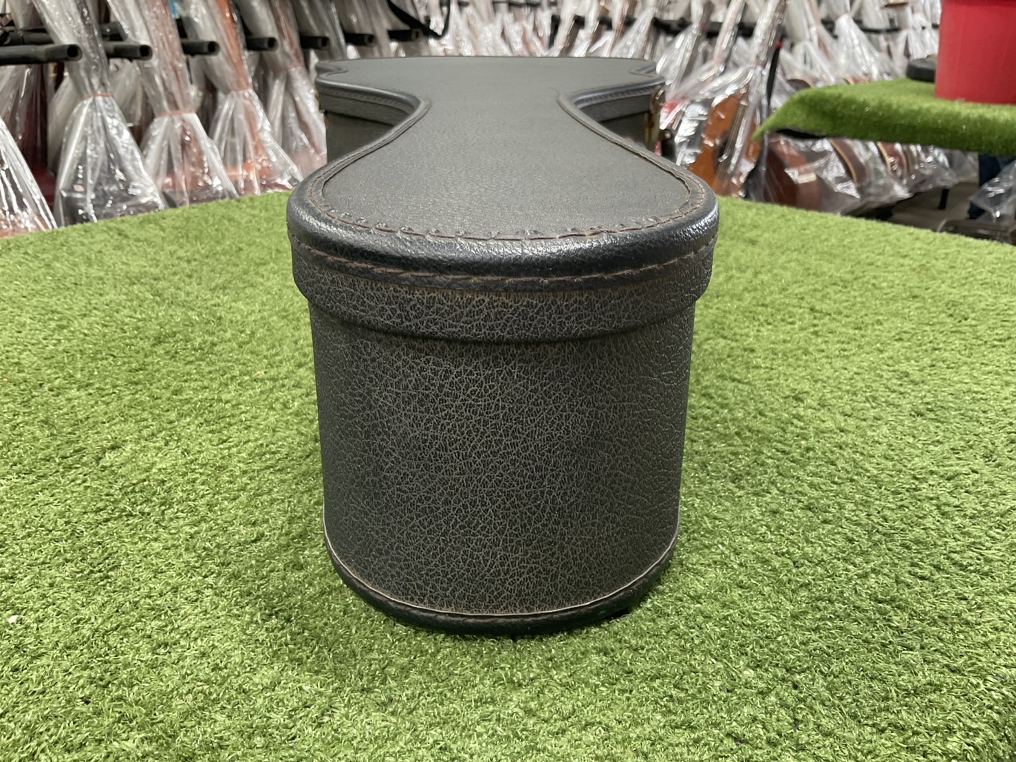 กล่องเคสกีต้าร์คลาสสิค