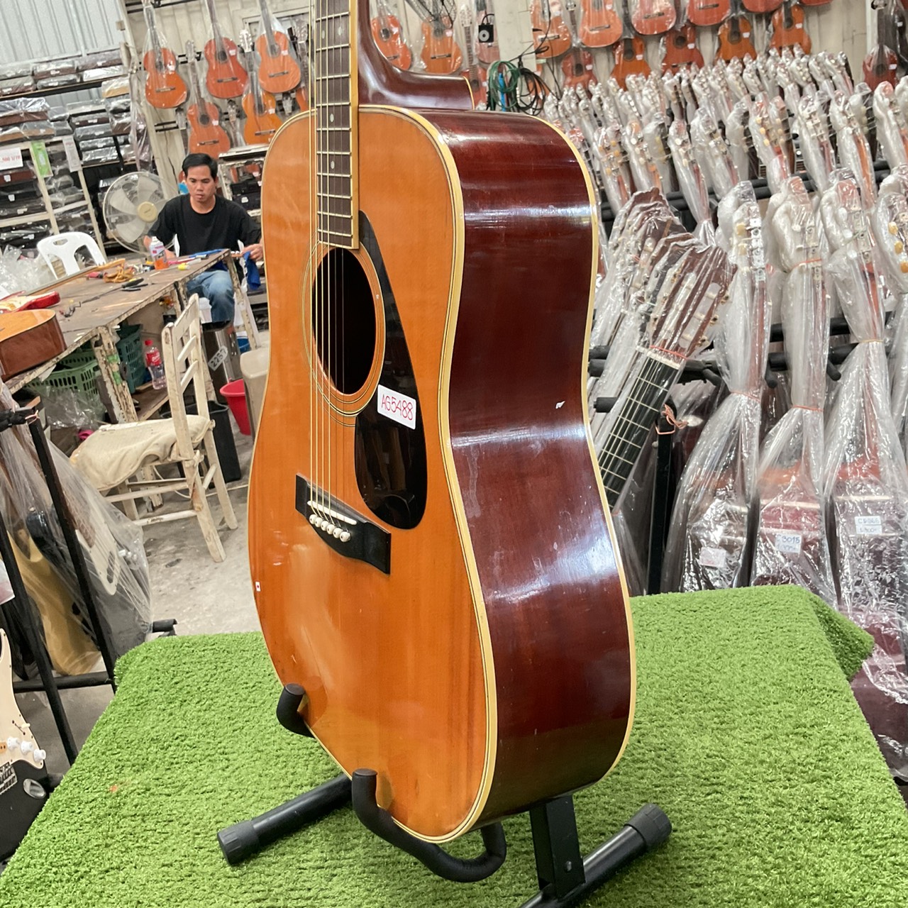 กีต้าร์โปร่ง YAMAHA : FG-200D