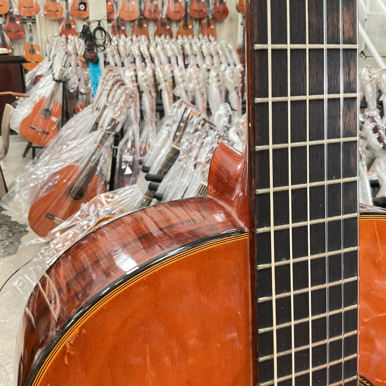 กีต้าร์คลาสสิค Abe Gut : No.315