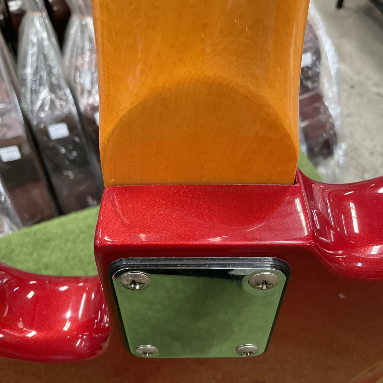 กีต้าร์เบส Legend