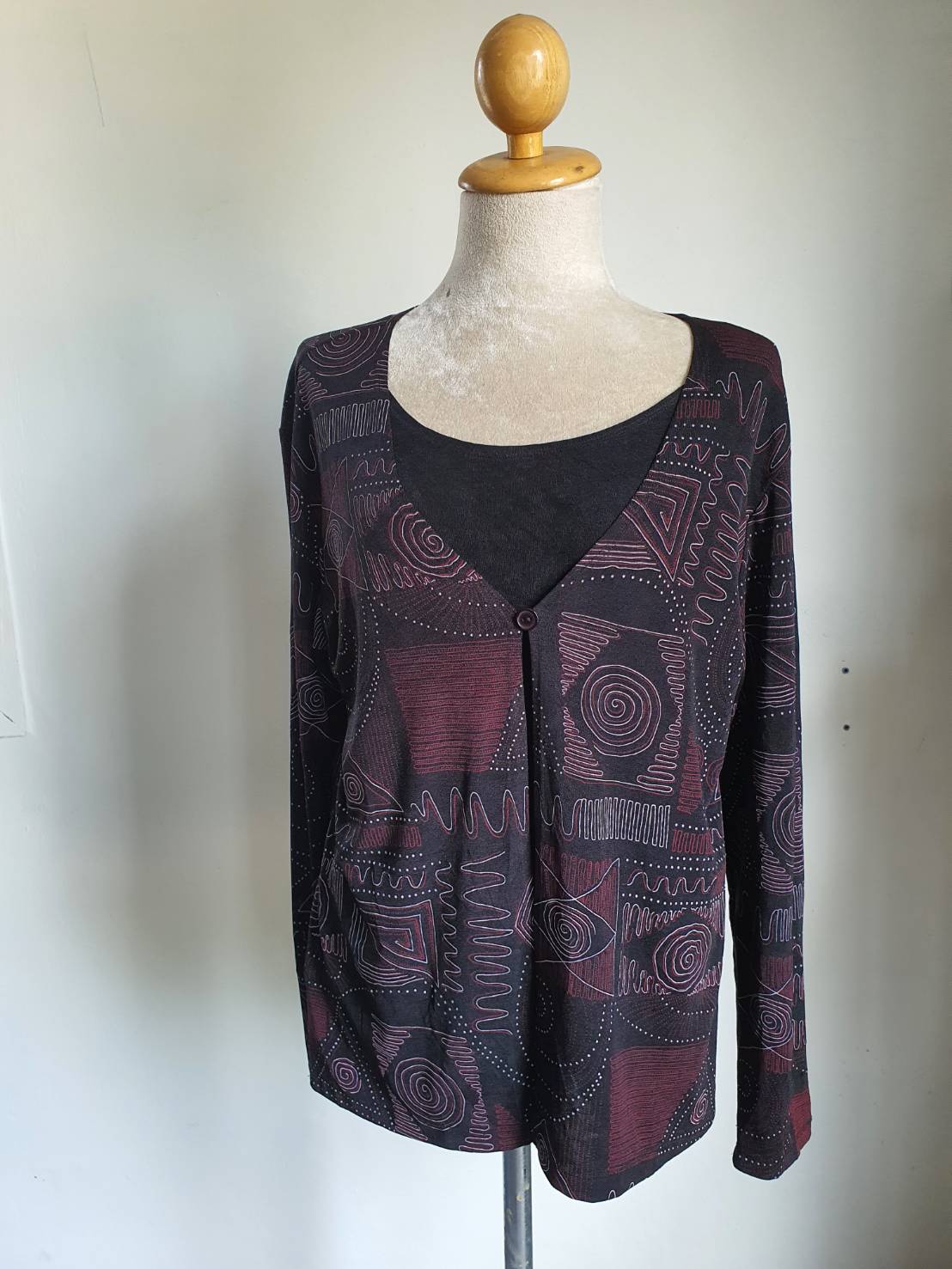 FF05539 เสื้อผ้ามือสอง สีดำลาย impressions