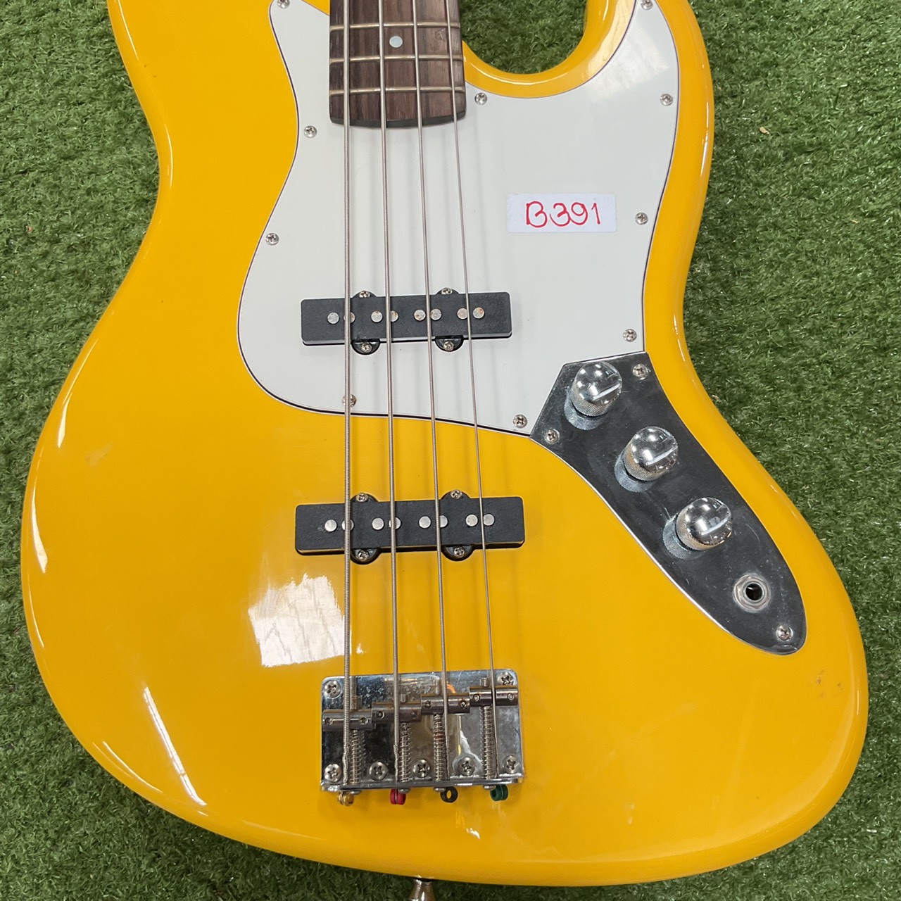 กีต้าร์เบส SELDER