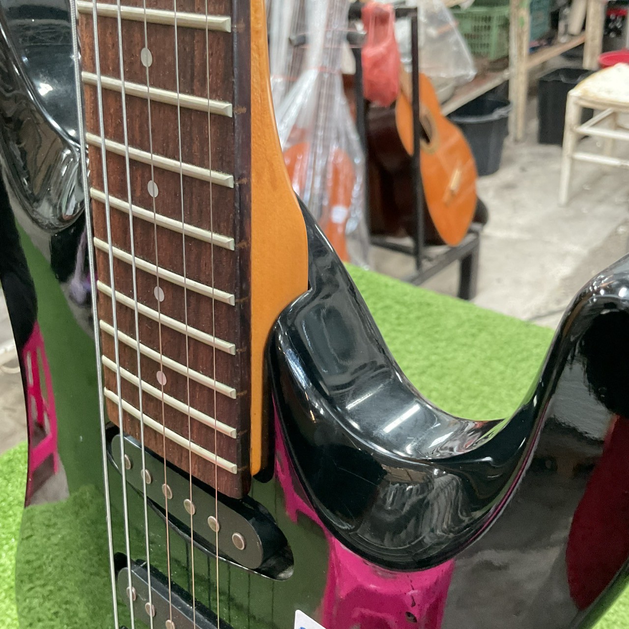 กีต้าร์ไฟฟ้า Aria Pro II : MAGNA