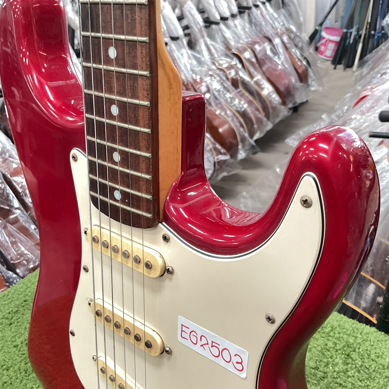 กีต้าร์ไฟฟ้า Photogenic