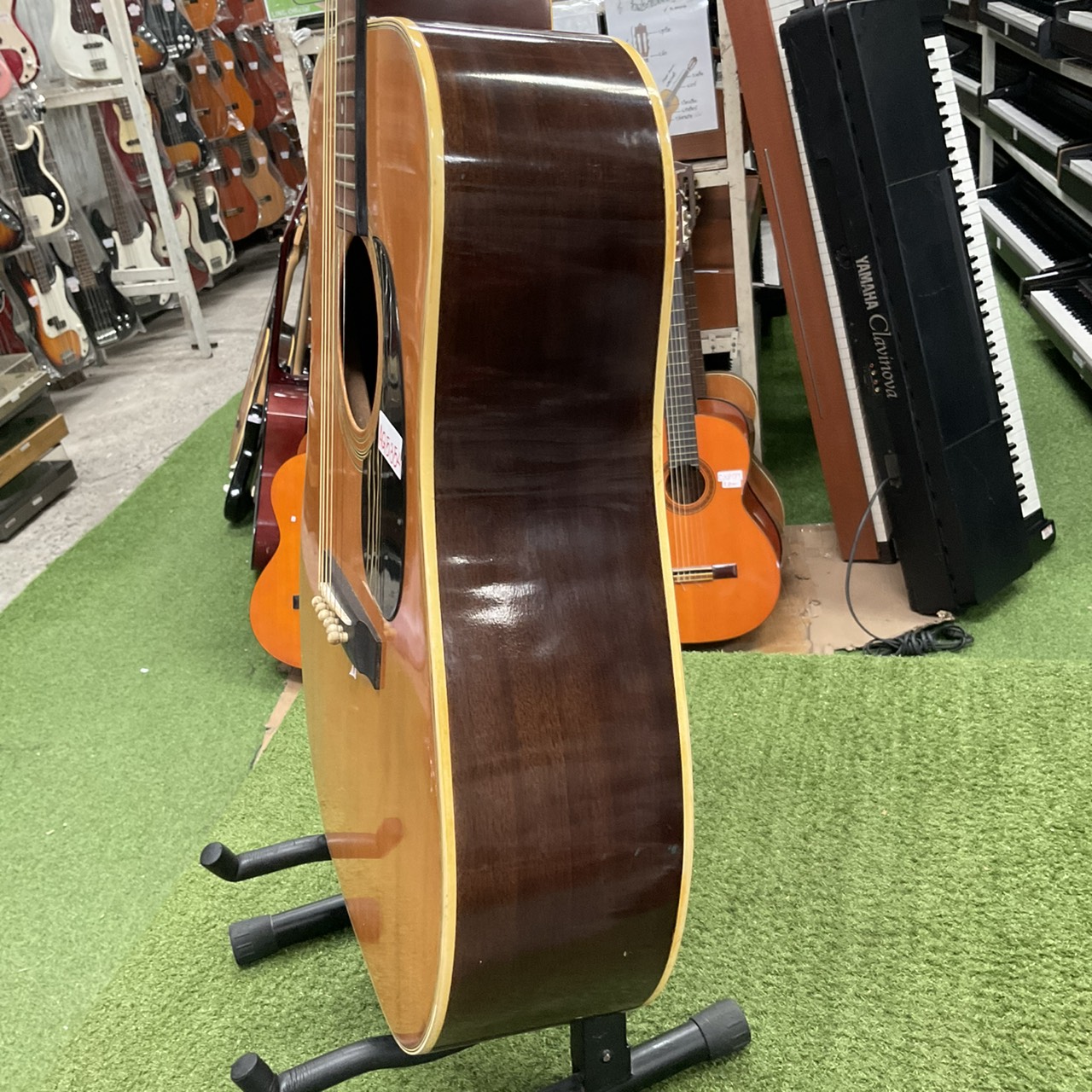 กีต้าร์โปร่ง Gilbert : SK-20