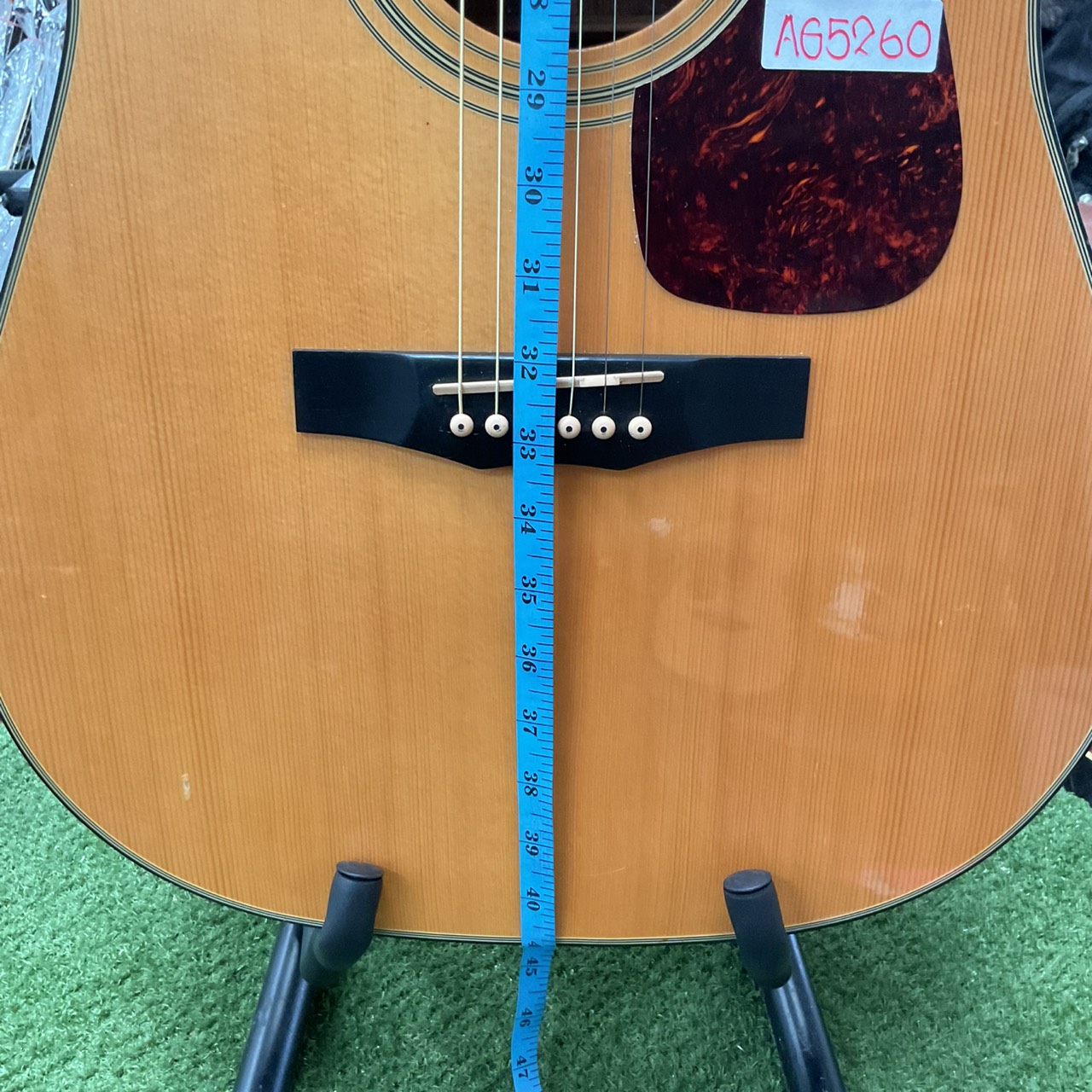 กีต้าร์โปร่ง MORRIS : M-01NAT