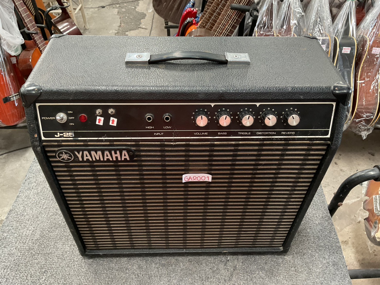 แอมป์กีต้าร์ YAMAHA : J-25